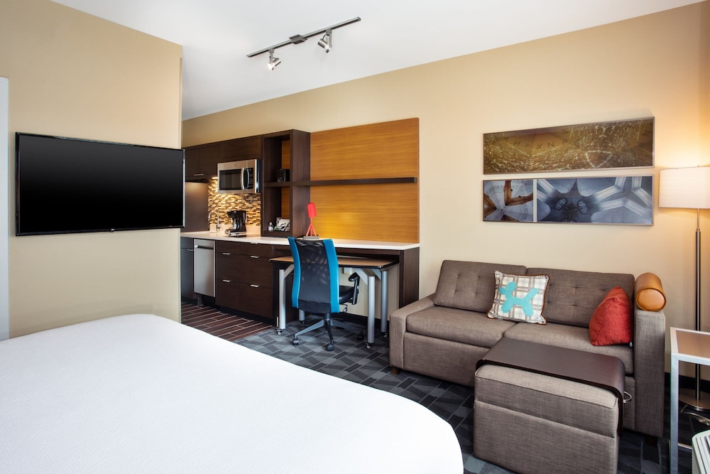 TownePlace Suites by Marriott Detroit Belleville - photo 22