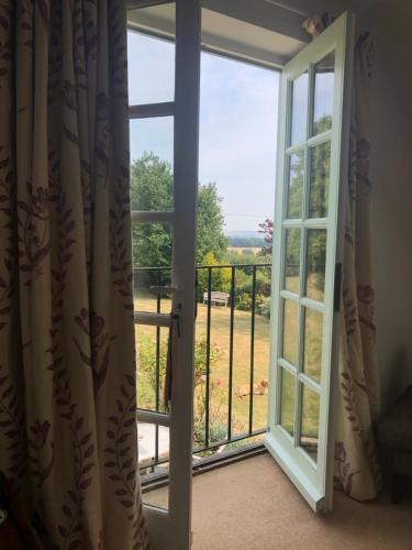 The Old School Idbury OX7 6RU — 4-Star Luxury Hotel in Chipping Norton, United Kingdom