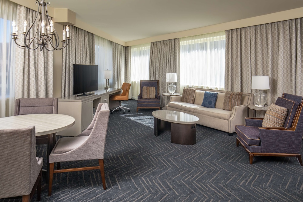 DoubleTree by Hilton Hotel Nashville Downtown - photo 32
