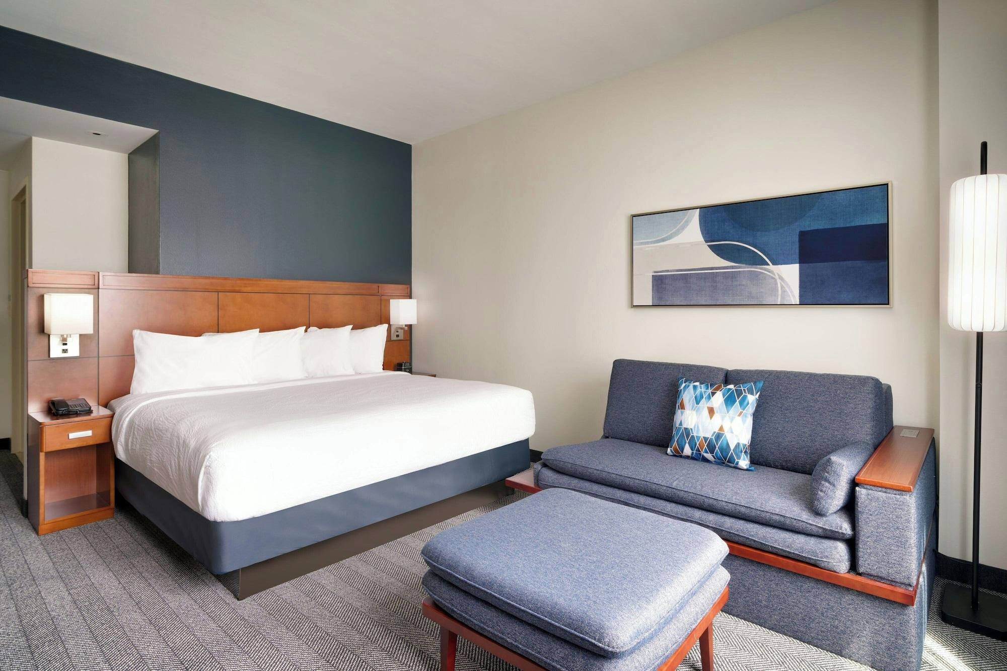 Courtyard by Marriott Lincoln Downtown - photo 17
