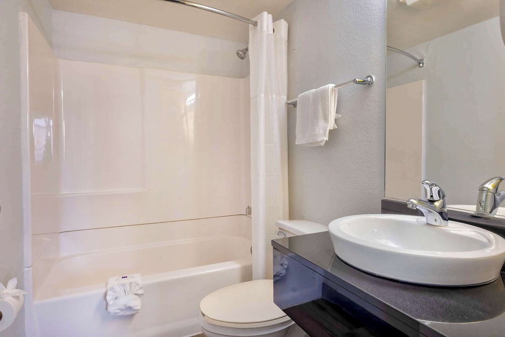 Motel 6 Villa Park IL Chicago West - photo 21