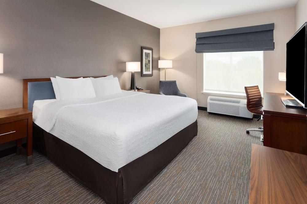 Hampton Inn Nashville Airport Century Place TN - photo 11