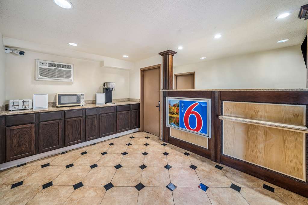 Motel 6 Toms River NJ Near Seaside Heights - photo 27