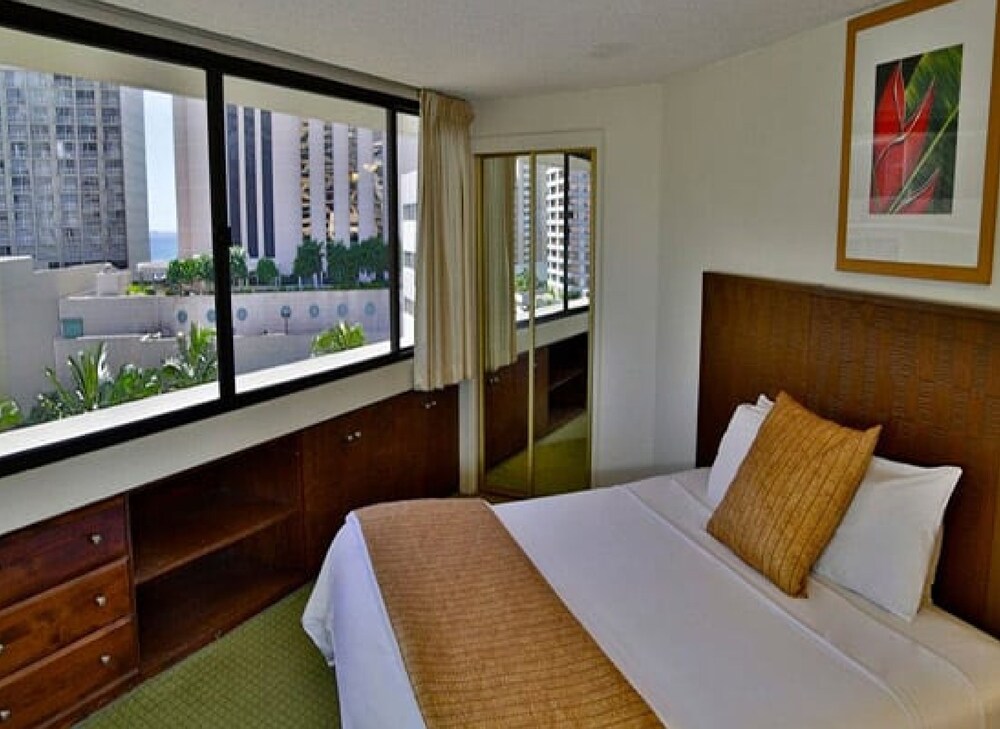 Marina Tower Waikiki - photo 9