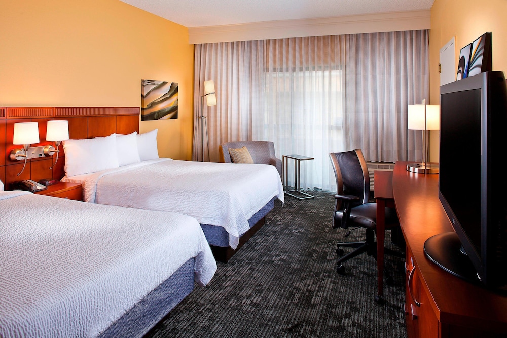 Courtyard by Marriott Huntsville University Drive - photo 4