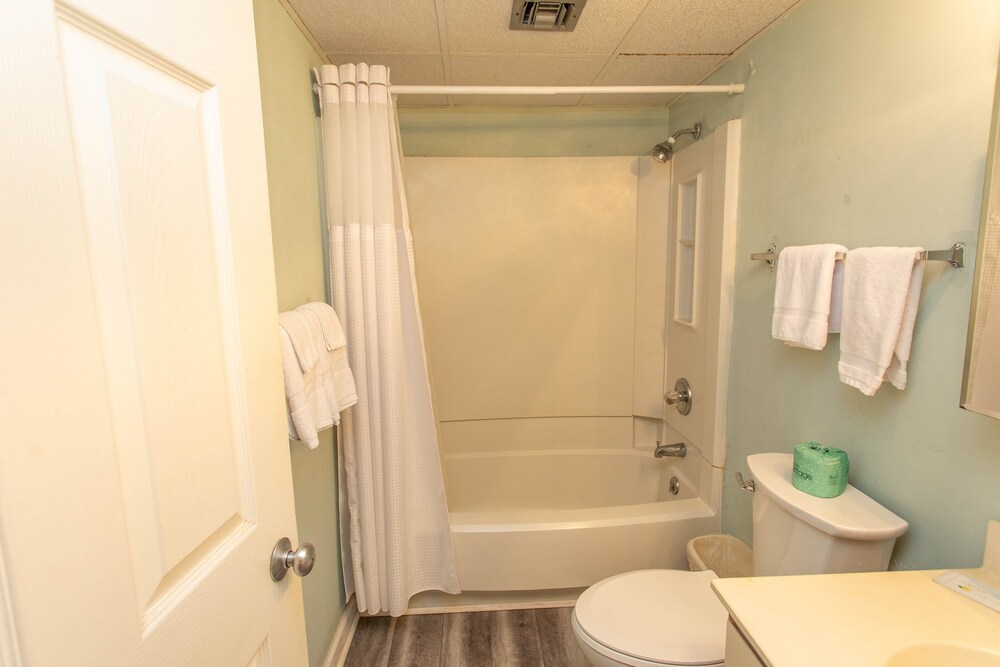 Royal Garden Resort 201 3 Bedroom Condo by RedAwning - photo 18