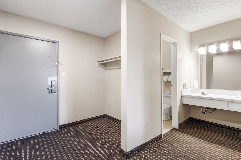 Heritage Inn Express Hayward - photo 4