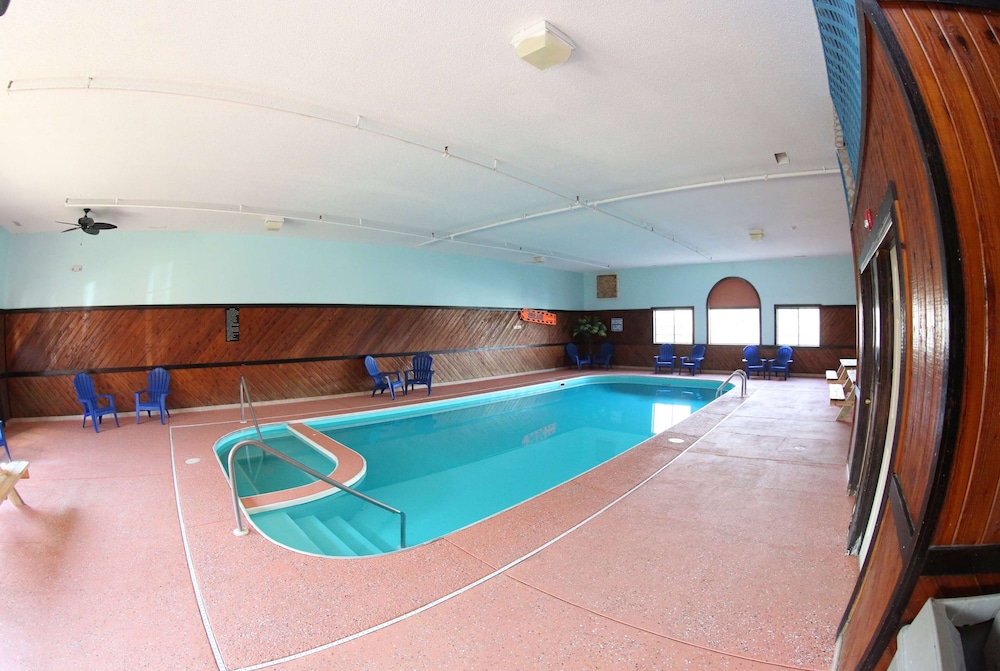 Super 8 by Wyndham Portsmouth - photo 25