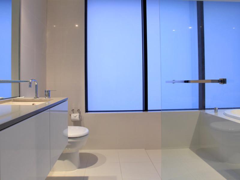 Holiday Holiday Surfers Paradise Apartments — 4-Star Luxury Hotel in Surfers Paradise, Australia