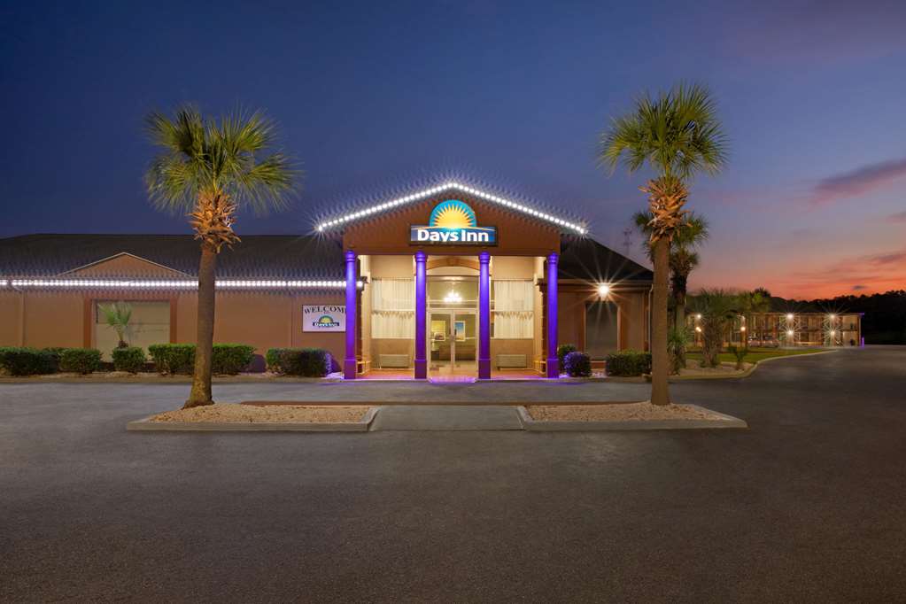 Days Inn by Wyndham Hardeeville I 95 State Line - photo 4