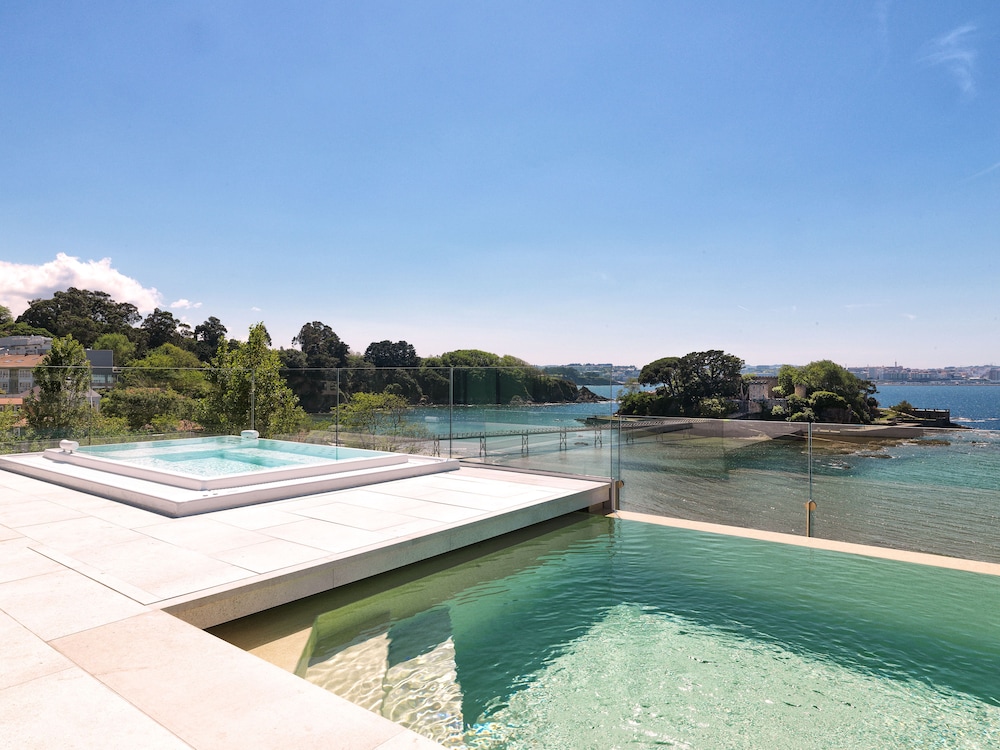 Noa Boutique Hotel in Oleiros, Spain