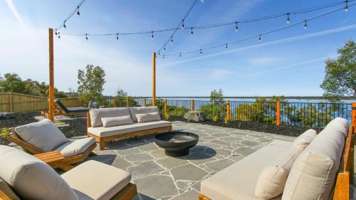 Dreamviews at Metung Luxury Lakeside Escape — carbon neutral stay, Metung