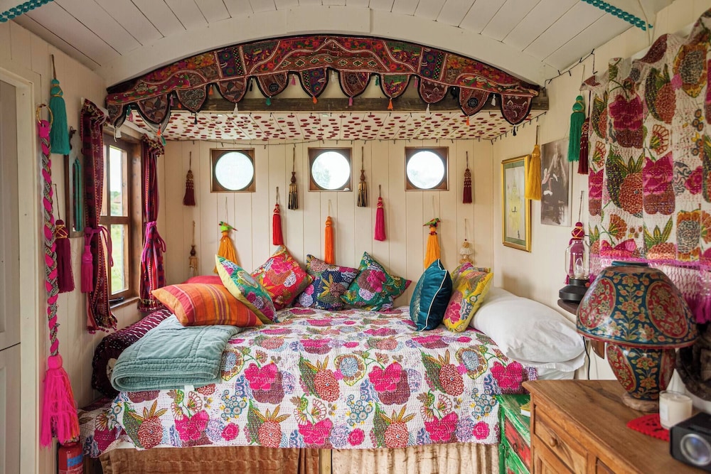 Orchard View Shepherds Hut — hotel in Henfield