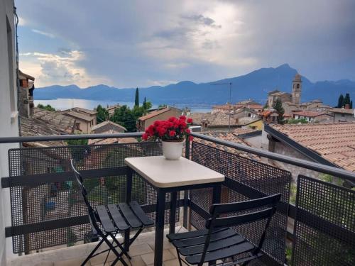 Casa Maria — 4-Star Luxury Hotel in Torri Del Benaco, Italy