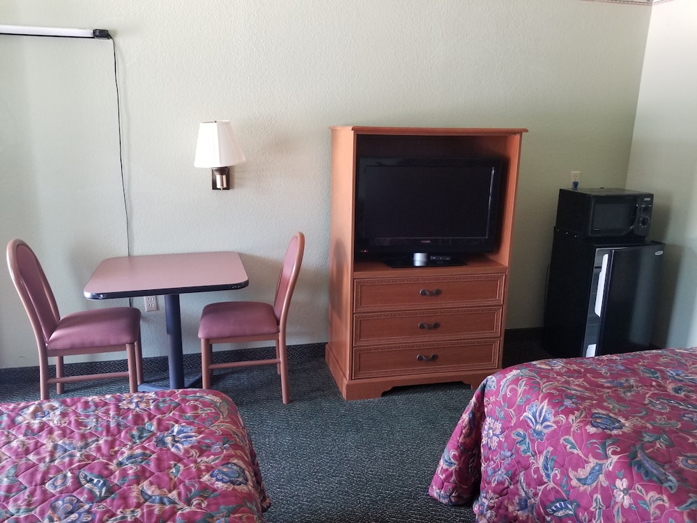 Haltom Inn - photo 10