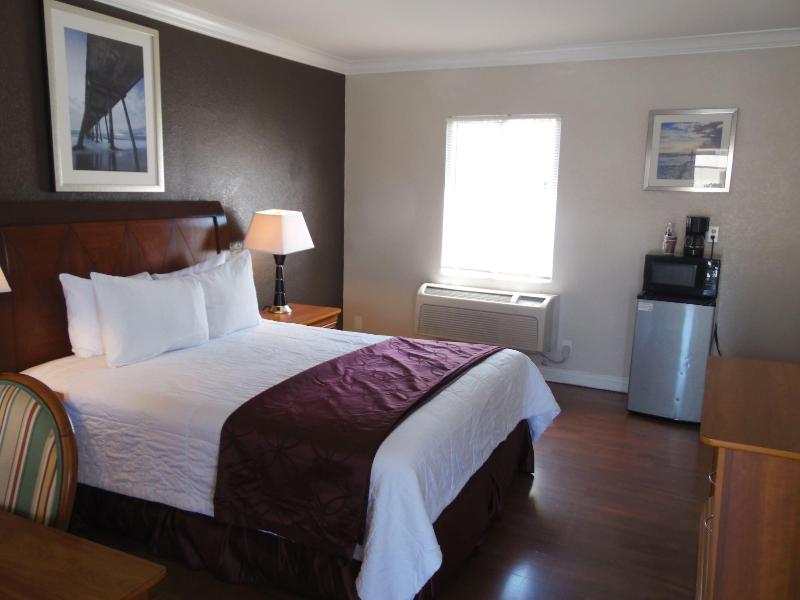 Hi Way Host Motel - photo 25