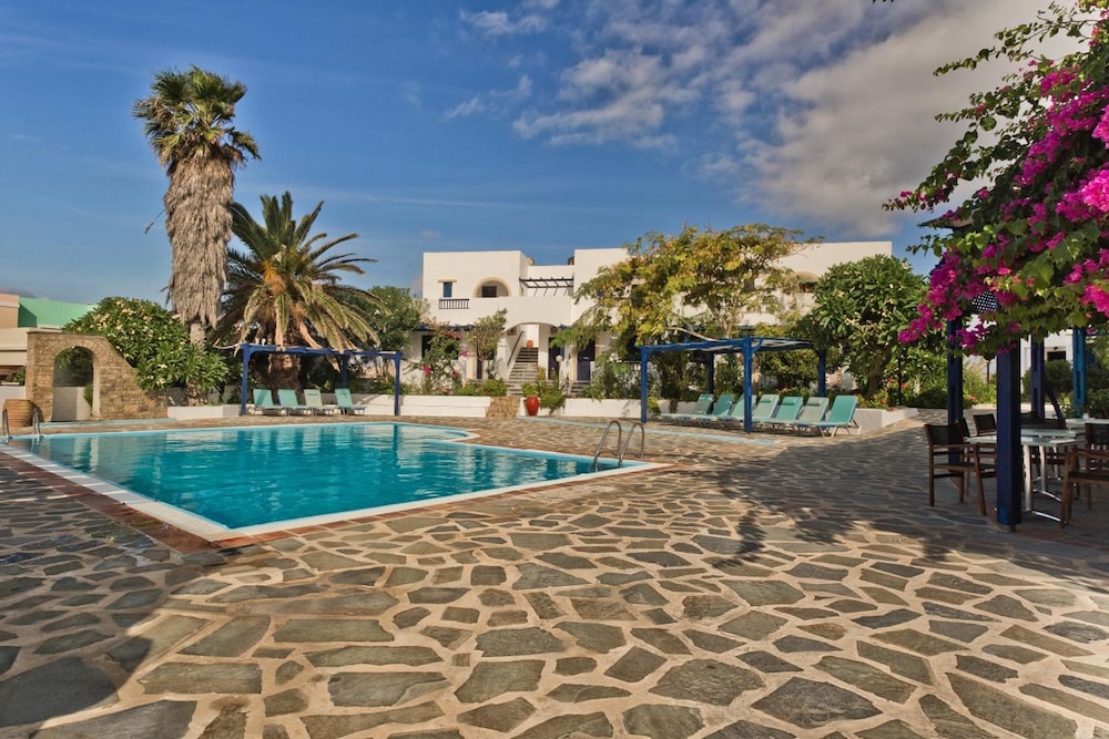 Popi Studios - carbon neutral hotel in Karpathos