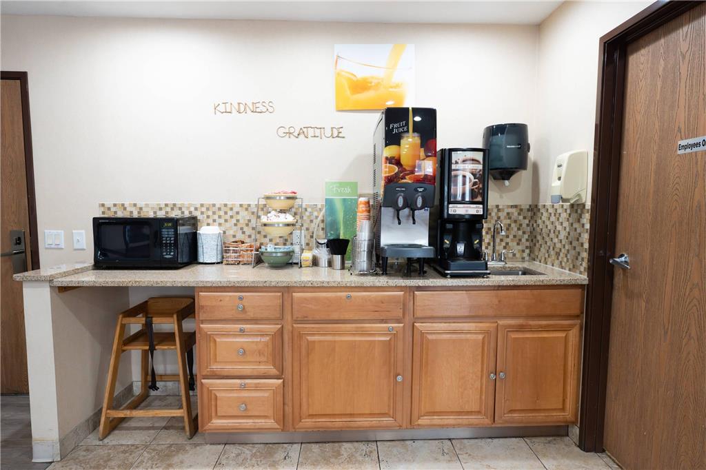 Quality Inn & Suites Sun Prairie Madison East - photo 14