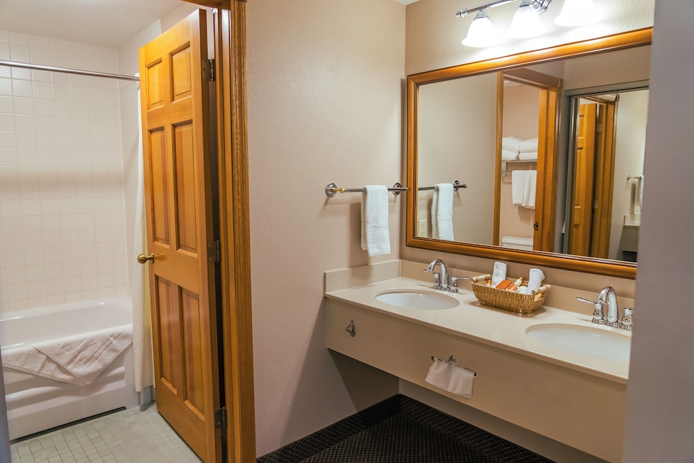 The Inn At Holiday Valley - photo 17