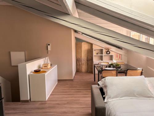 Boutique Apartment Cinema & AC Historic Center — 4-Star Luxury Hotel in Trento, Italy