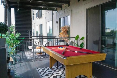 The Treehouse Spacious & Fun 2BR Retreat in the Heart of the Domain — 4-Star Luxury Hotel in Austin, United States