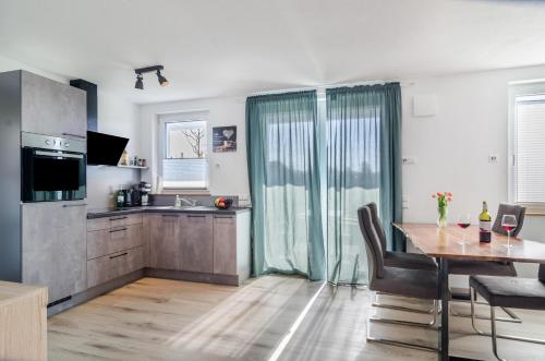 Ferienwohnung Scheu — 4-Star Luxury Hotel in Uberlingen, Germany