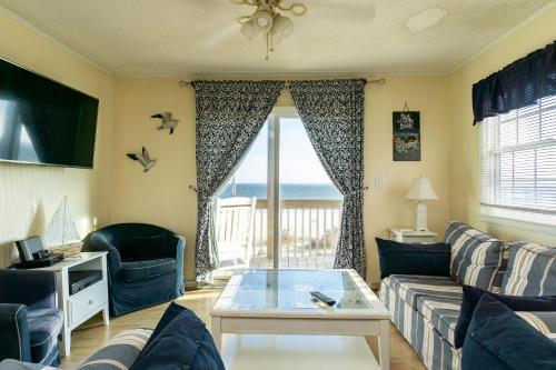 Mead Us At The Beach by Oak Island Accommodations - photo 42