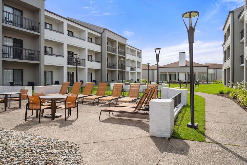 Courtyard by Marriott Detroit Livonia - photo 41
