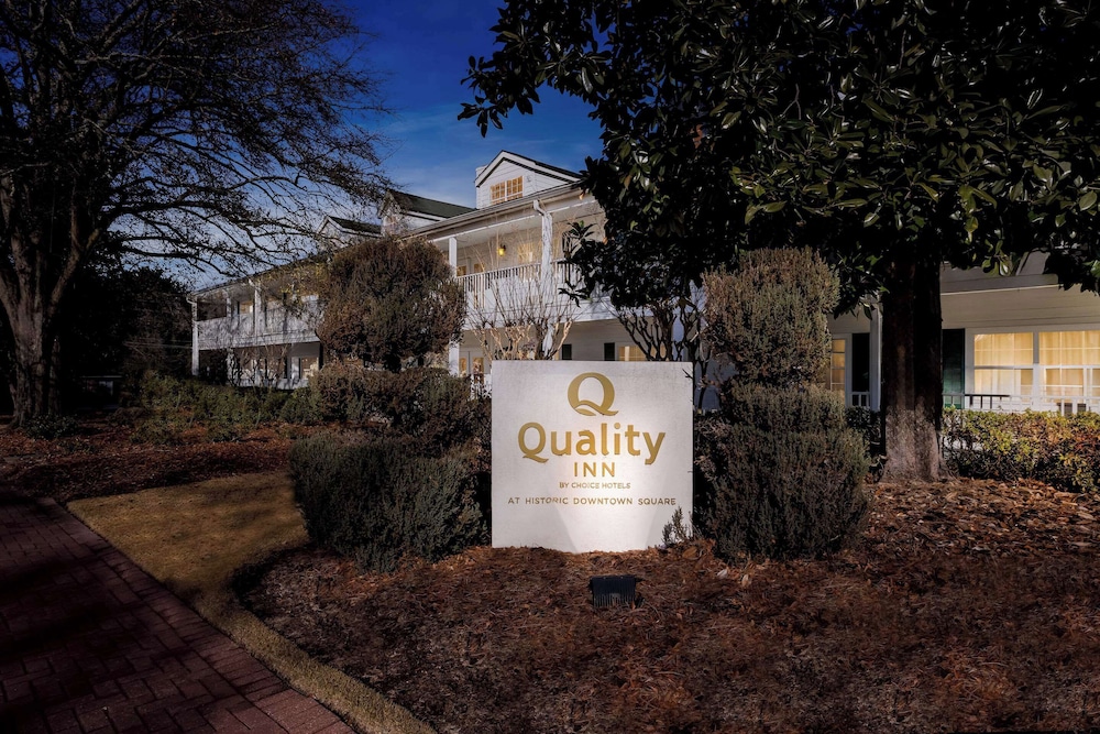 Quality Inn Fayetteville near Historic Downtown Square - photo 64