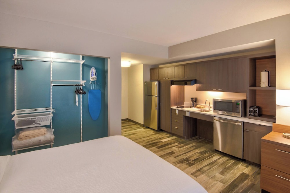 TownePlace Suites by Marriott Miami Airport - photo 9