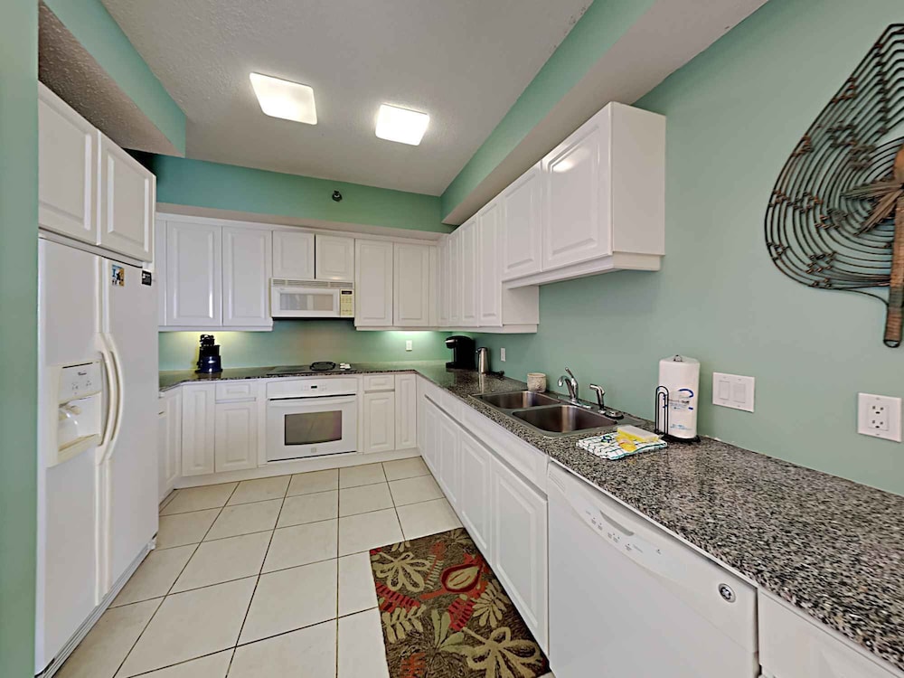 Beach Colony Resort East by Southern Vacation Rentals - photo 7