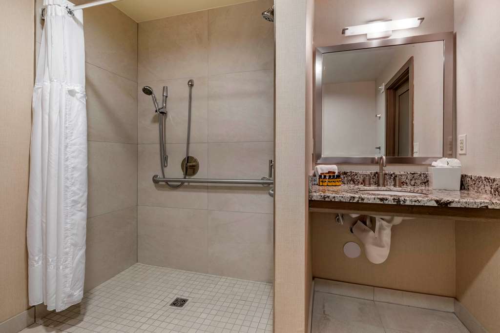 Best Western Plus Island Palms Hotel & Marina - photo 42