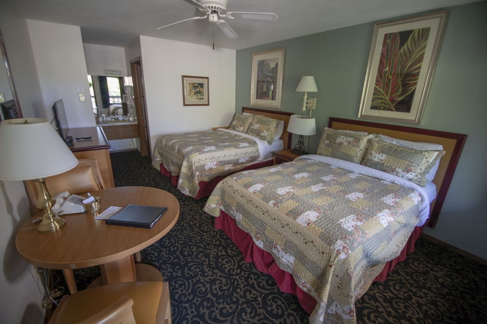 Coachlite Inn - photo 13