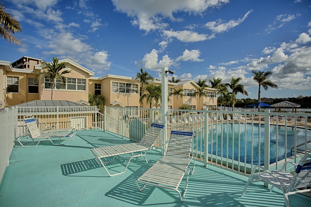 Barefoot Beach Resort - photo 39
