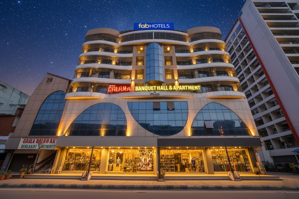 OYO 27601 Zaika Orchid Apartments