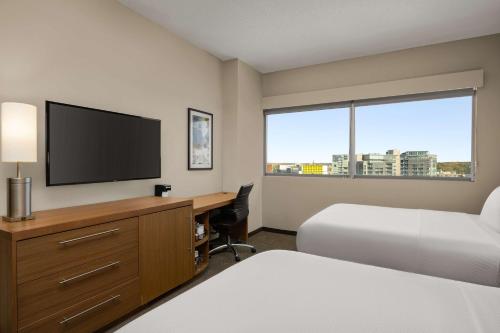 Hyatt Place Iowa City Downtown - photo 29
