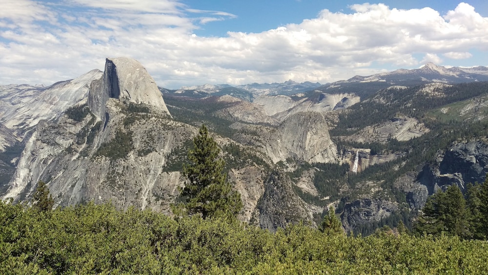 Yosemite Lakes RV Resort - photo 45