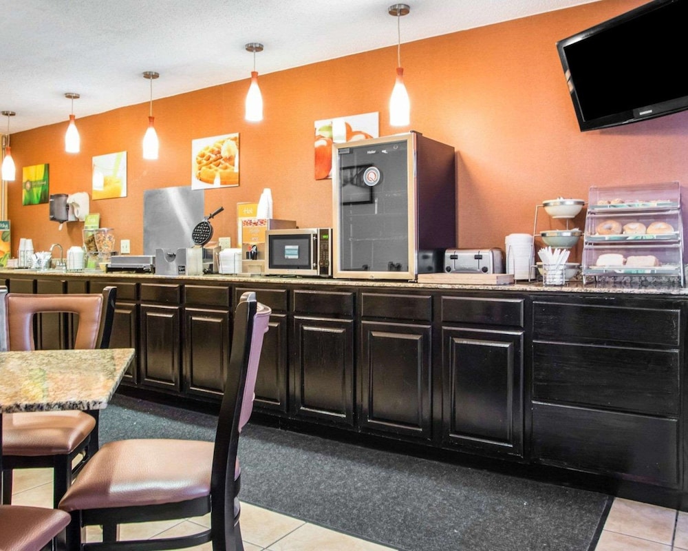AmericInn by Wyndham Mosinee Central Wisconsin Airport - photo 25