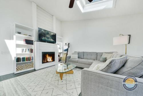 New Urban Comfort On Grant St — Lake Geneva