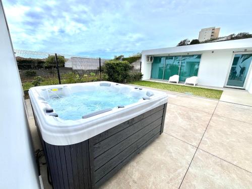 Oceanside West — 4-Star Luxury Hotel in Ponta Delgada, Portugal