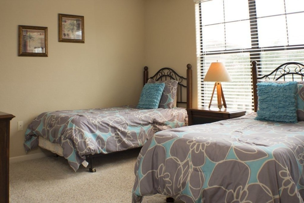 Ip60498 Bella Piazza Resort 3 Bed 3 Baths Condo - photo 3