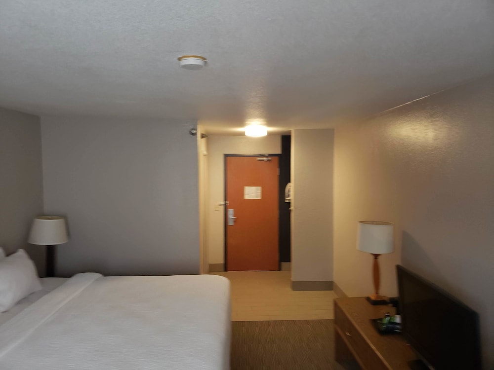 Country Inn & Suites by Radisson Fairview Heights IL - photo 34