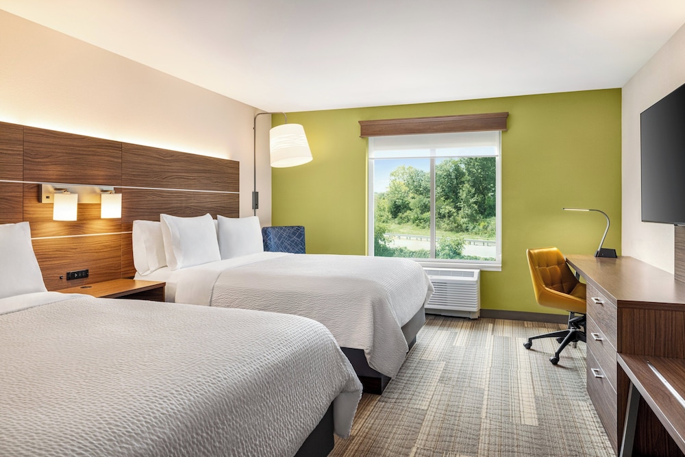 Holiday Inn Express & Suites Hagerstown by IHG - photo 10