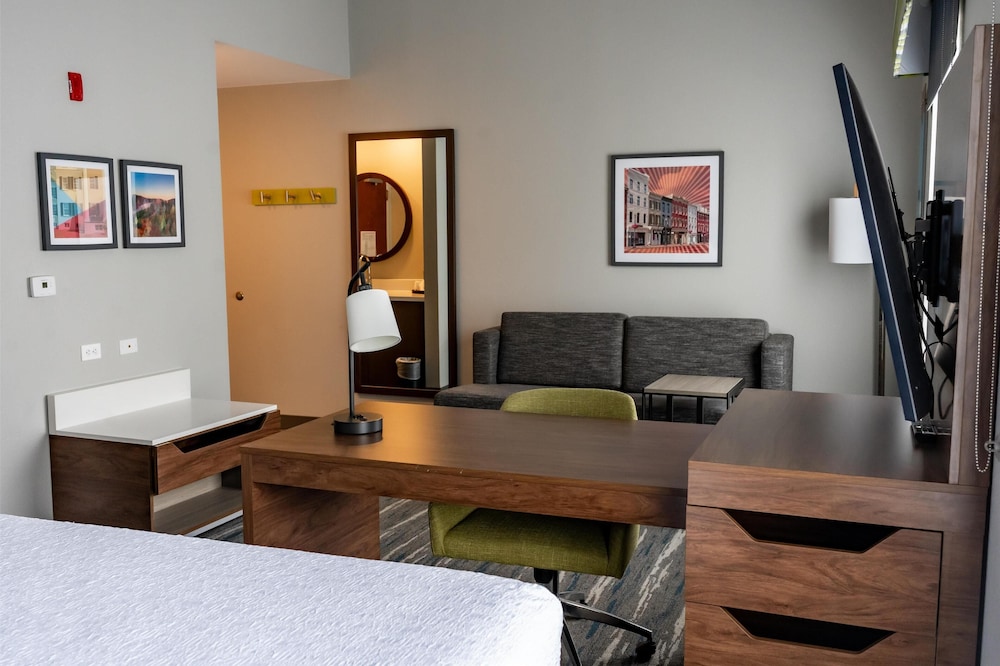 Hampton Inn & Suites Leesburg - photo 15