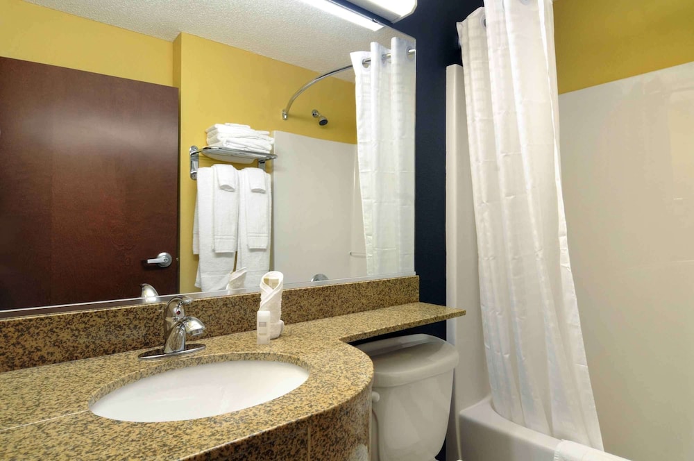 Microtel Inn & Suites by Wyndham Columbus Near Fort Benning - photo 56