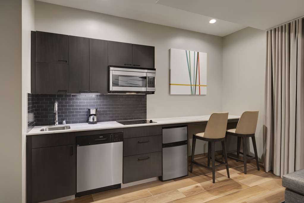 Hyatt House LAX Century Blvd - photo 10