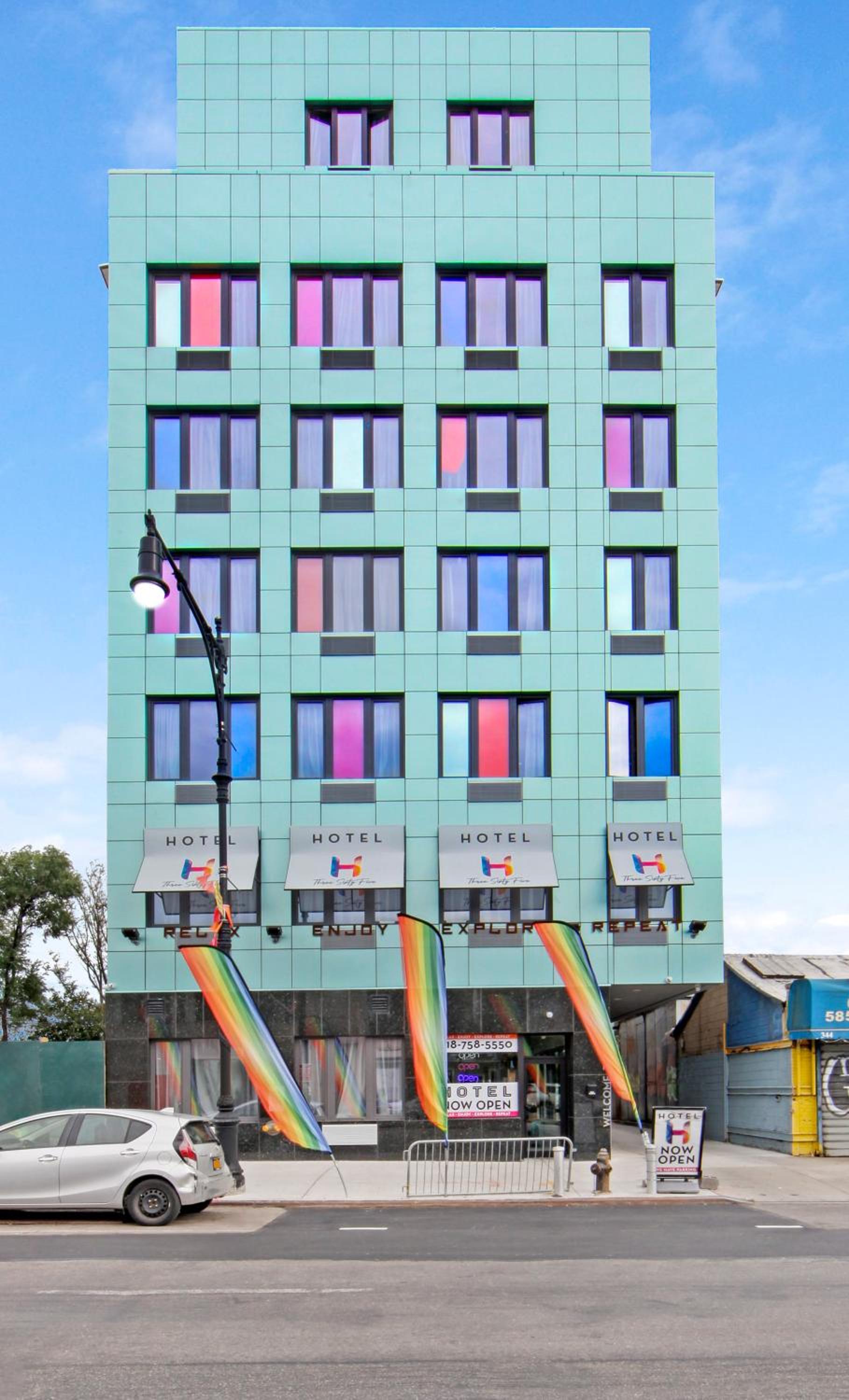 Hotel 365 Bronx - photo 27