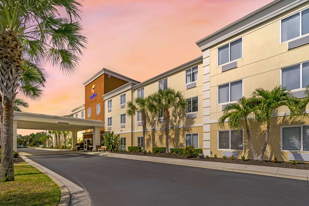Comfort Suites Sarasota Siesta Key - photo 3