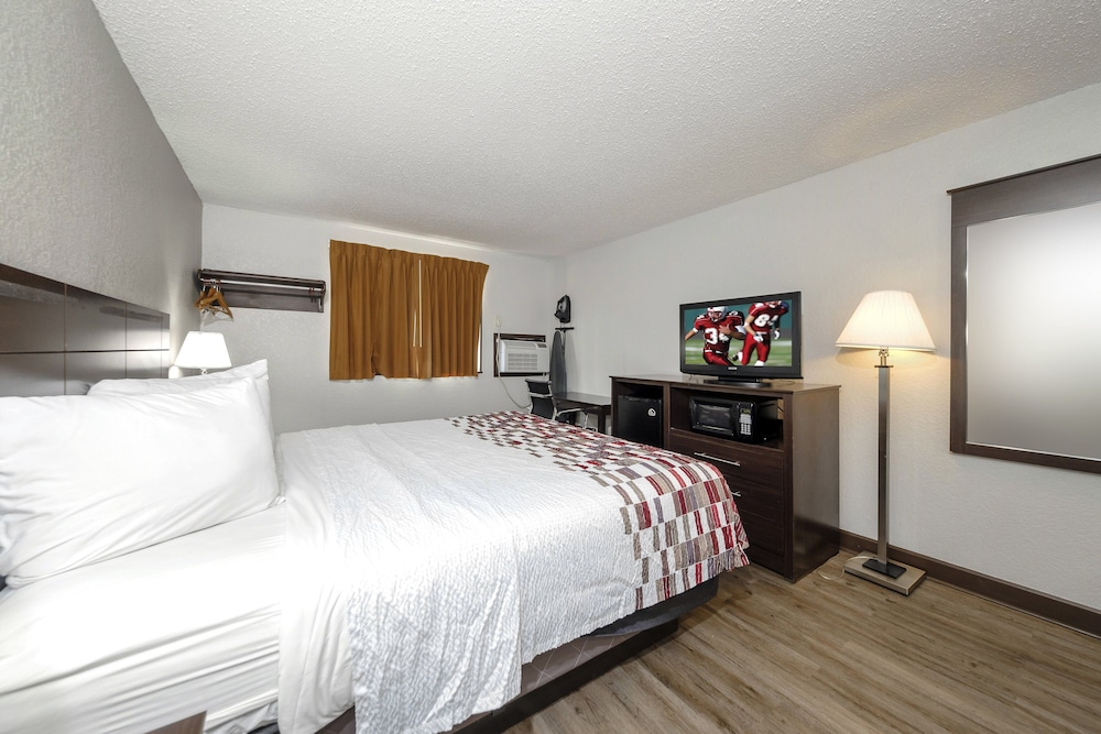 Red Roof Inn Culpeper - photo 18