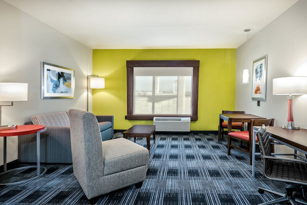 Holiday Inn Express & Suites Austin Round Rock Area by IHG - photo 10